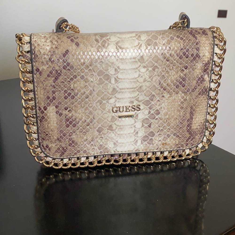 Guess mini crossbody/ shoulder chain bag